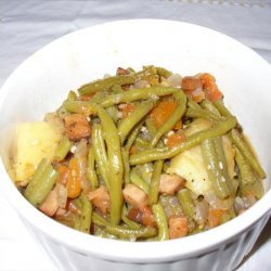 Green Beans With Onions, Ham and Tomatoes