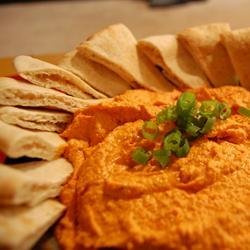 Easy Roasted Red Pepper Hummus recipe