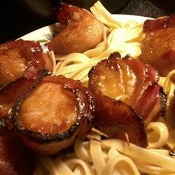 Marinated Scallops Wrapped in Bacon recipe