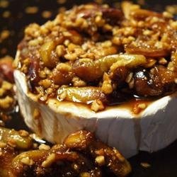 Figs and Toasted Almonds Brie recipe
