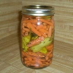 Vinegar Pickled Carrots recipe