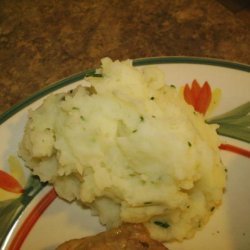 Mashed Potatoes with Garlic, Basil and Chives recipe