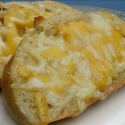 Fast and Easy Garlic Cheese Bread recipe