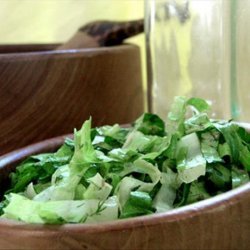 Salata Marouli (Romaine Lettuce Salad) recipe