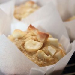 Brown Sugar Macadamia Nut Muffins recipe