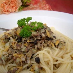 Spaghetti With Clam Sauce recipe