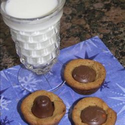 Really Yummy Miniature Chocolate Chip Cookie Cups recipe