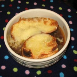 Soup a L'oignon  (French Onion Soup) recipe