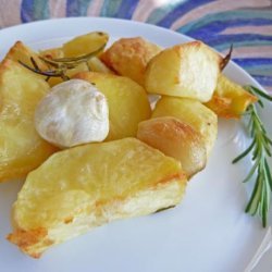 Roasted Potatoes With Whole Garlic and Rosemary recipe