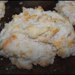 The Lady's Cheese Biscuits & Garlic Butter - Paula Deen recipe