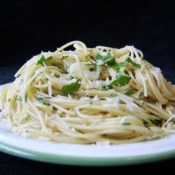 Spaghetti With Garlic, Olive Oil and Chile Pepper Simple! recipe
