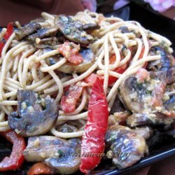Spaghetti With Tomatoes, Mushrooms, and Peppers recipe