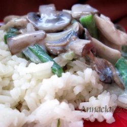 Creamy Herbed Chicken and Mushrooms With Rice recipe