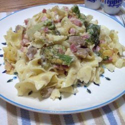Rich and Cheesy Ham and Asparagus Noodle Casserole recipe