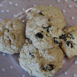 Easy Oatmeal Raisin Cookies recipe