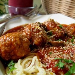 Spaghetti With Olives and Tomato (Spaghetti Alla Puttanesca) recipe