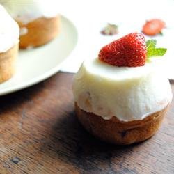 Mascarpone Strawberry Cupcakes recipe