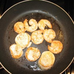 Pan-Seared Scallops With Ginger Sauce recipe