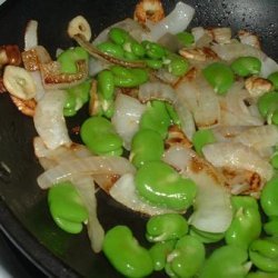 Caramelized Onions & Fava Beans (Broad Beans) recipe