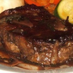 Steak in Garlic Wine Sauce recipe