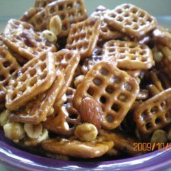 Molasses Pretzel Snack (Microwaved) recipe