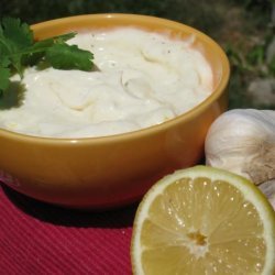 Alioli De Limon (Garlic Mayonnaise With Lemon) recipe