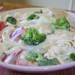 Alfredo Fettuccine With Chicken and Broccoli recipe