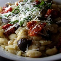 Crock Pot White Beans With Sun-Dried Tomatoes recipe