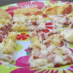 Hawaiian Pizza Appetizers (Puff Pastry) recipe