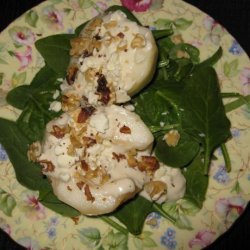Pear Salad With Spinach, Blue Cheese, and Walnuts recipe
