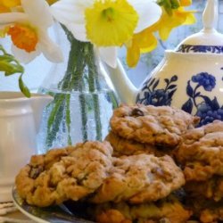 Irish Oatmeal Cookies With Raisins and Walnuts recipe
