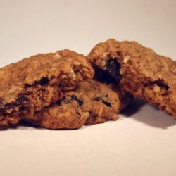 Chewy Spicy Oatmeal Raisin Cookies recipe