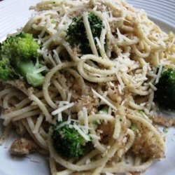 Broccoli and Garlic Breadcrumb Spaghetti recipe