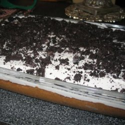 Oreo Cookies and Cream Cake With White Frosting recipe