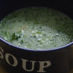 Easy & Delicious Broccoli Cheese Soup recipe
