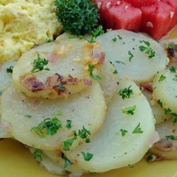 Patatas a Lo Pobre - Potatoes With Onion and Parsley - Spain recipe