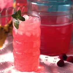 Easy Raspberry Lemonade recipe