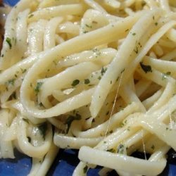 Fettuccine With Garlic, Parsley, and Parmesan recipe
