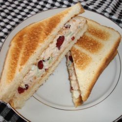 Cranberry Tuna Salad Sandwich recipe