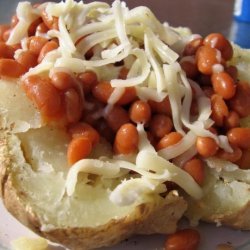 Baked Jacket Potato With Baked Beans and Cheese recipe
