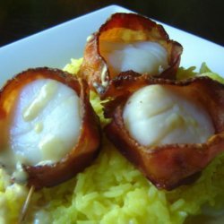 Bacon-Wrapped Scallops With Cream Sauce recipe