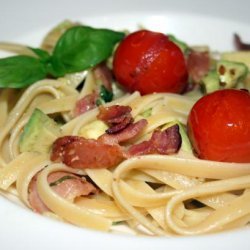 Fettuccine With Cherry Tomatoes, Avocado and Bacon recipe