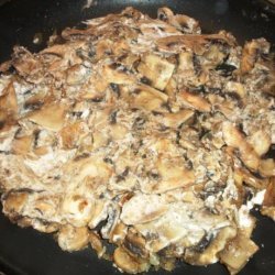 Fried Mushrooms in Sour Cream (Paistetut Sienet) recipe