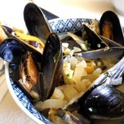 Easy  6  Ingredient Steamed Mussels in Beer recipe
