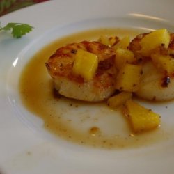 Seared Scallops With Pineapple recipe