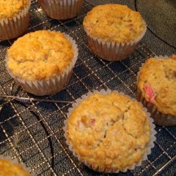 Rhubarb Oatmeal Muffins recipe