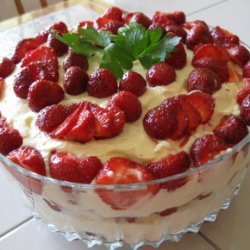Gladys' Angelic Strawberry Dessert recipe