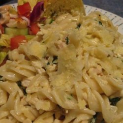 Mini Fusilli With Creamy Chicken and Spinach recipe