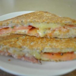 Grilled Cheddar, Tomato and Bacon Sandwiches recipe