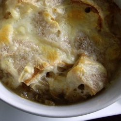 Onion Soup With Fontina and Thyme (Everyday Italian) recipe